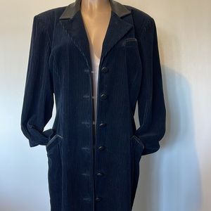 MORGAN TAYLOR buttons down black color Corduroy wPockets LONG COAT sz 14” Womens